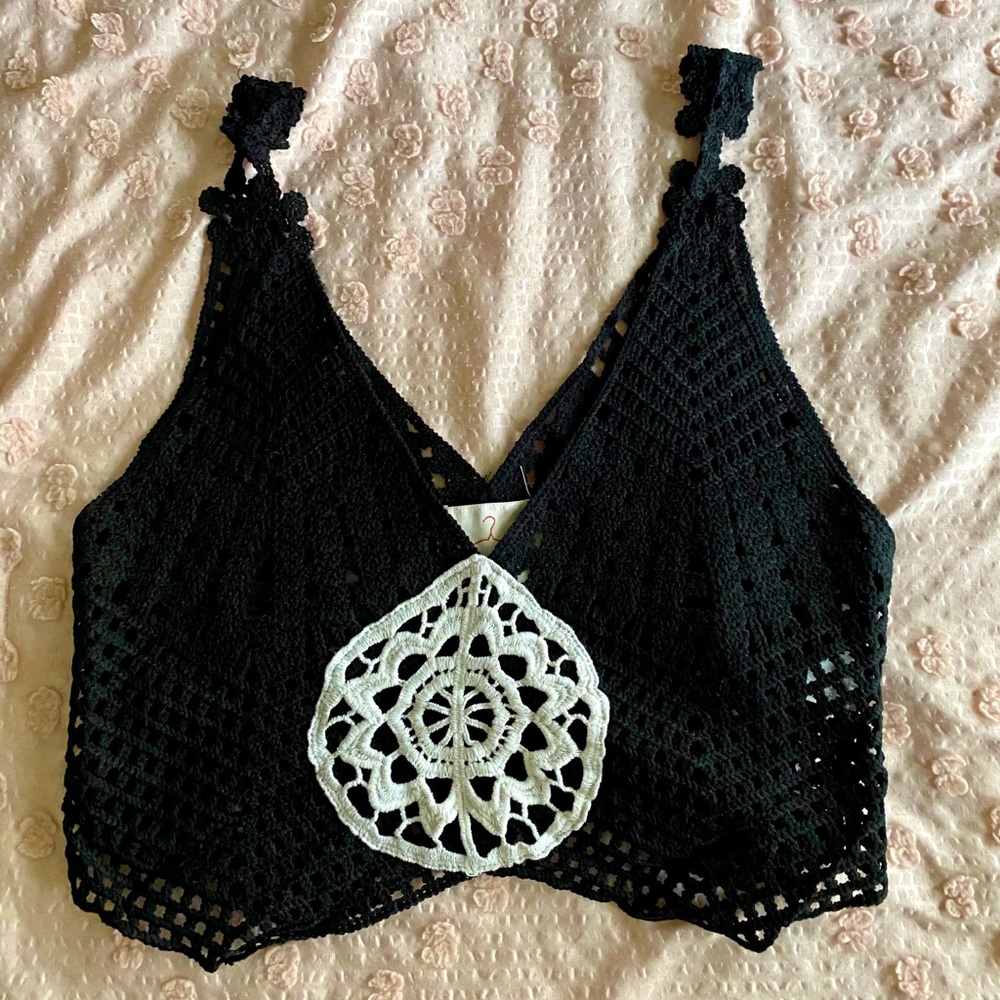 Native Rose Black Crop Top